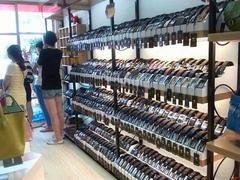 品牌好的福州高档烤漆展柜加工厂——售卖福州福建高