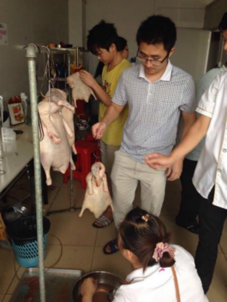北京手撕烤鸭做法VS香酥鸭加盟