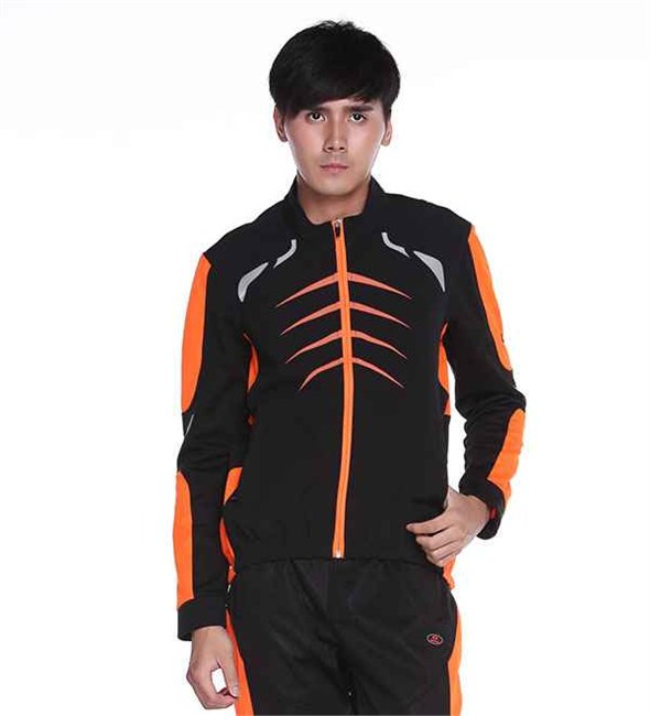 洲游ZROIOU摩托车衣服定制|户外骑行服怎么去除残留汗味？