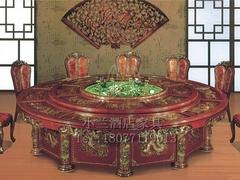 怎么买质量好的实木雕刻电动餐桌呢  ：百色实木电