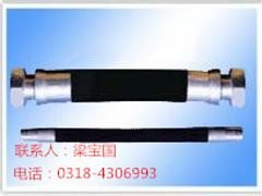高压钢丝缠绕胶管为基体，外皮包覆耐火涂料层和阻燃