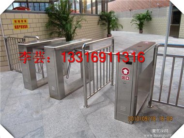 黔东南专业行人道闸机厂家\遵义智能行人道闸机