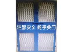供应兰州物超所值的施工电梯防护门，便宜的施工电梯