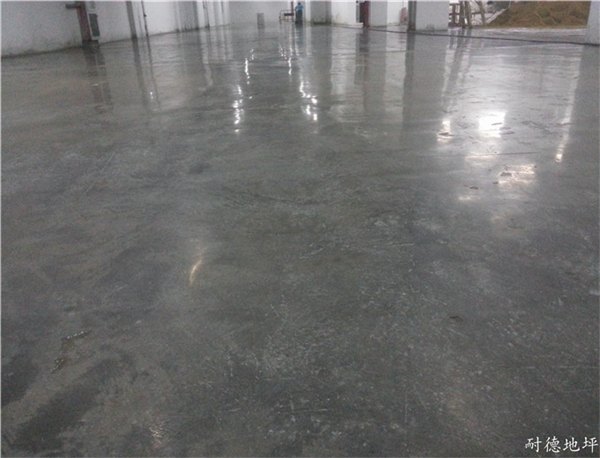 东莞混凝土硬化剂施工｜密封硬化剂施工队报价