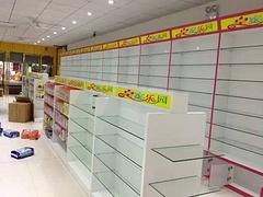 服装展柜订制：海川树展柜公司服装展柜价格优惠
