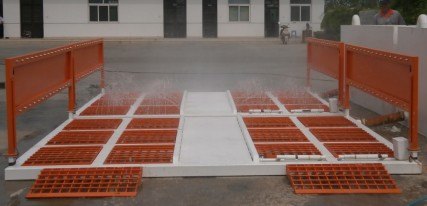 青岛龙华杰机械制造渣土车清洗通道、建筑工地洗车机