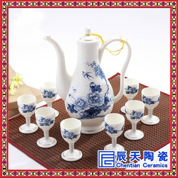 新款创意手工陶瓷自动酒具 青花瓷陶瓷酒具生产 庆典专用酒具