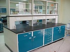 有品质的实验家具供应商——南宁艾科普实验设备 梧