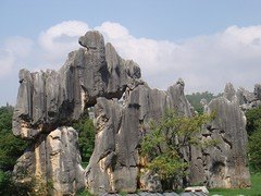 人造假山制作哪家实力强：水泥雕塑供应厂家