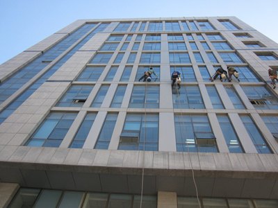 【服务成就一切】泰安高空外墙清洗哪家好？高空外墙