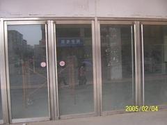 怎样才能买到有品质的白钢门——丹东白钢门