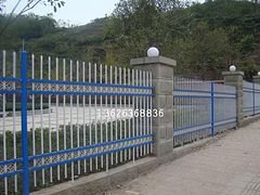 潍坊可靠的热镀锌围墙提供商：塑钢栅栏价格