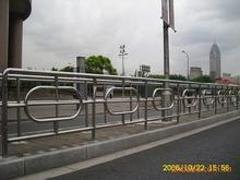 甘肃口碑好的交通护栏——道路护栏哪家有