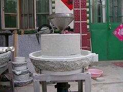 郑州价格合理的豆腐石磨哪里买，河南豆浆石磨