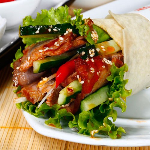 烟台什么小吃最赚钱？嘎爹嘎婆卤肉卷饼，月挣3万