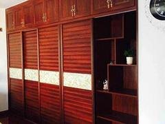 实木衣柜价格范围：力荐力真整体橱柜价位合理的实木