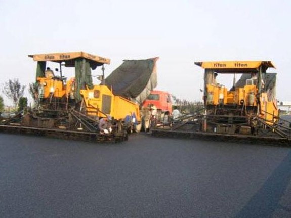 泰安沥青路面施工哪里找？【天强路桥欢迎您】