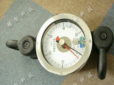 价格指针式测力仪器，印染厂表盘式压力仪，