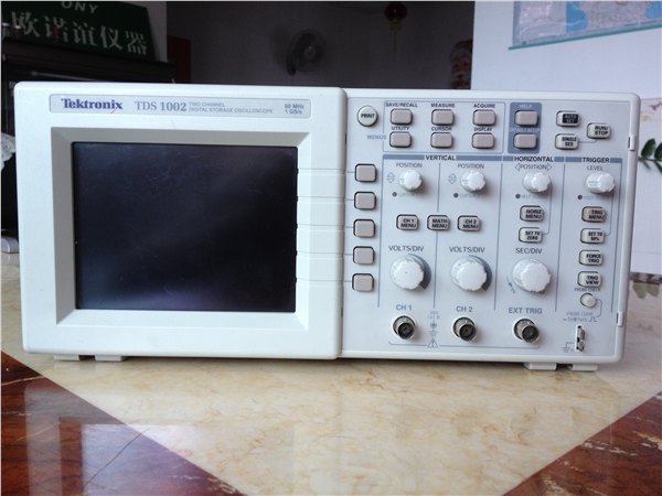 TDS1002B数字存储示波器