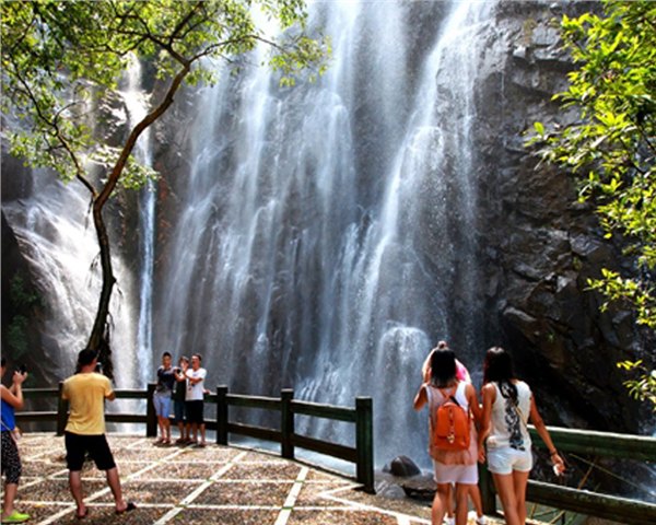 肇庆权威瀑布奇石服务报价肇庆旅游公司