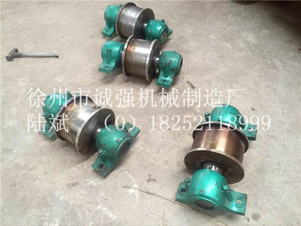 1.0米粉末颗粒烘干机托轮凹槽式托轮总成