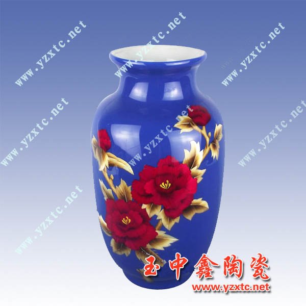 中国红色釉陶瓷花瓶定制