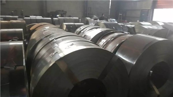河北鑫顺电缆材料有限公司大量生产销售电缆钢带镀锌钢带，