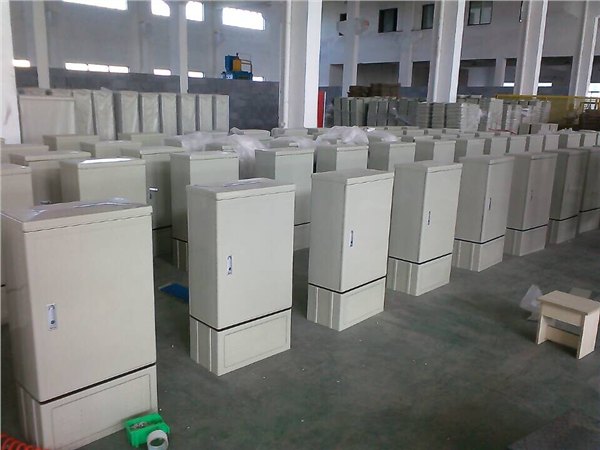 72芯光缆交接箱壁挂式光缆交接箱SMC光交箱