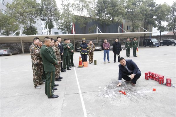南京盛安消科投掷灭火逃生瓶诚招各地区代理商