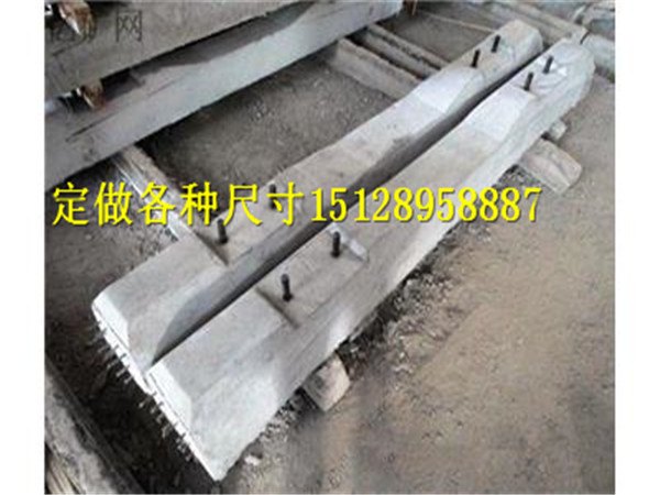 聊城水泥桥枕钢模具，水泥桥枕模板制造厂家