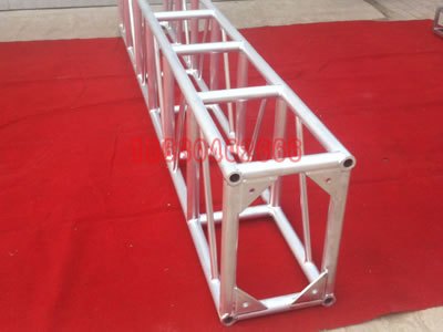 灯光架需要定期的养护和鉴定