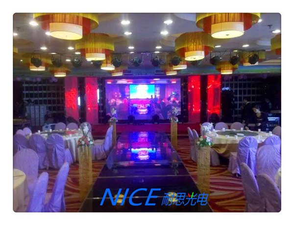 深圳品牌厂家供应室内P3P4舞台租赁显示屏