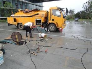 萧山南大路通下水道清理淤泥