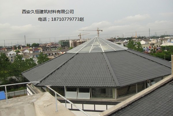 供应内蒙古呼和浩特仿古彩钢琉璃瓦YX40-255-765