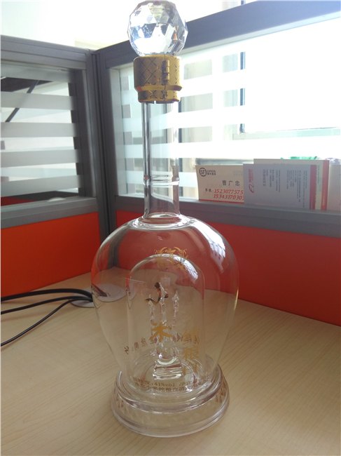 艺术玻璃片内置物白酒瓶500ml