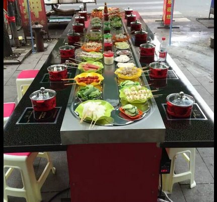 窜窜香回转火锅设备麻辣烫自助火锅设备一套多少钱