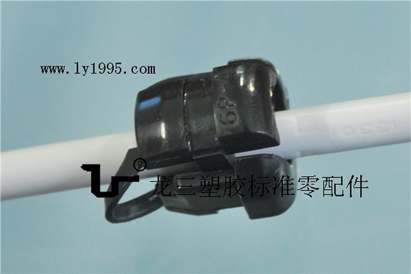 龙三塑胶标准件厂低价批发6P-4金笔正品电源线扣热卖中