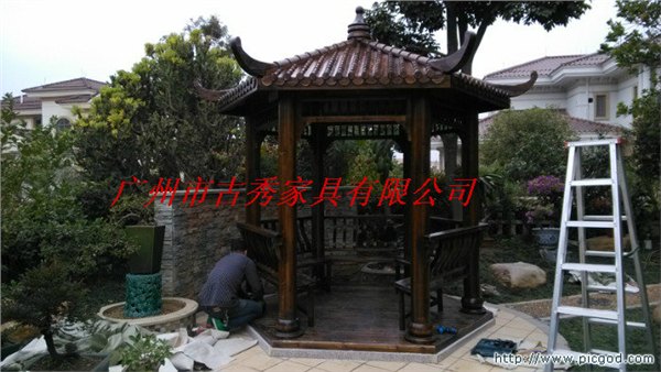 别墅防腐木亭子