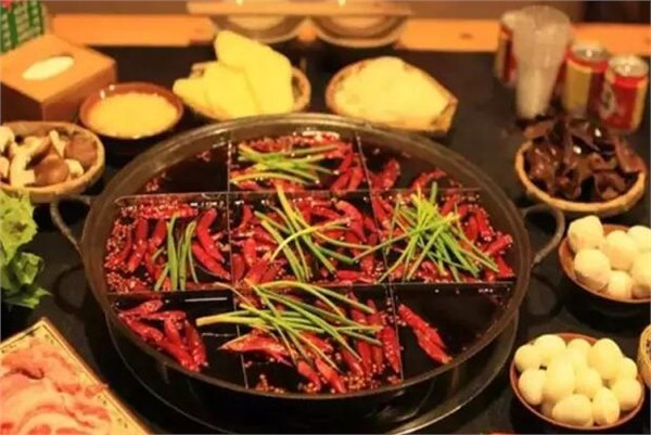 北京九宫格火锅品牌【齐齐火锅】