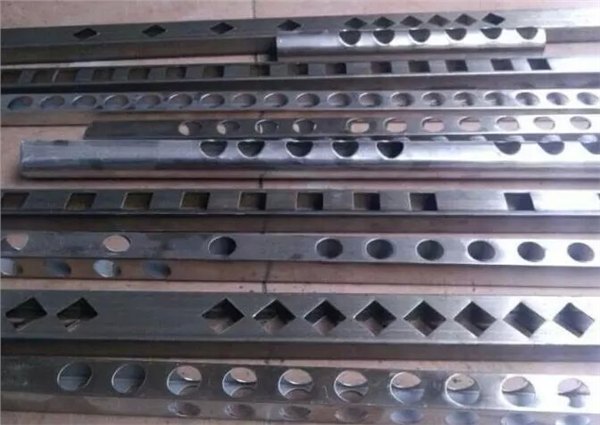沧州方管冲孔加工，圆管冲孔加工