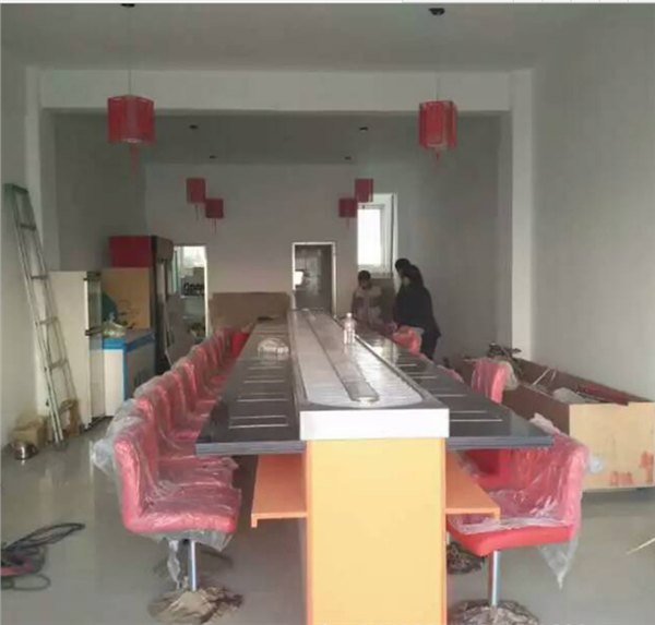 南京回转小火锅设备自助餐式旋转小火锅设备供应价格优
