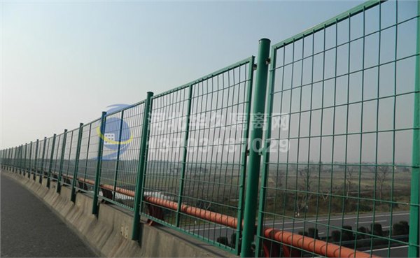 公路隔离栅咨询圈养隔离网【华久图】在线