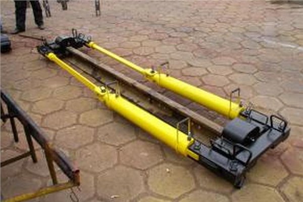YLS-900型钢轨拉伸机