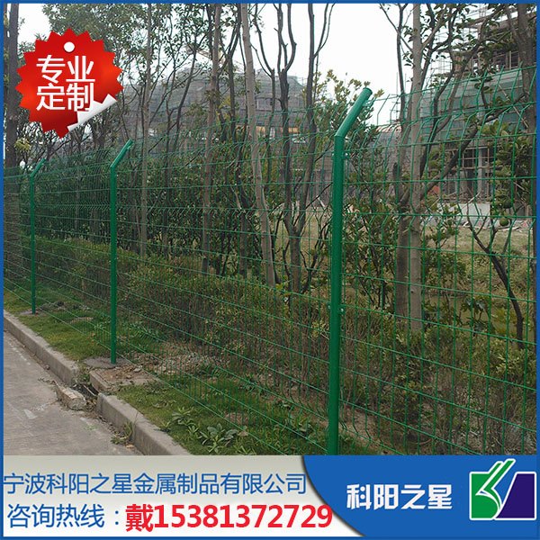 天津河西双边丝护栏网运动场篮球场围网厂区隔离网厂家直销