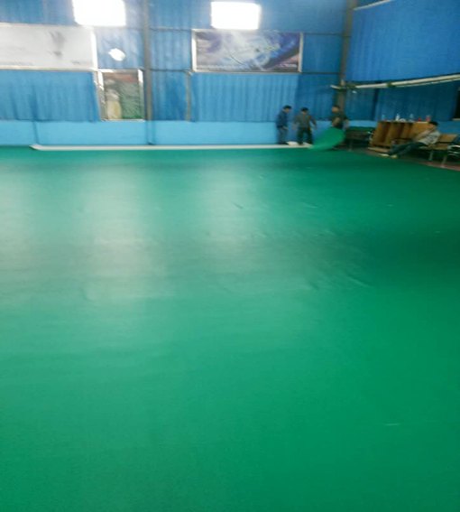 深圳羽毛球专用减震减压地板羽毛球馆PVC胶地板商家