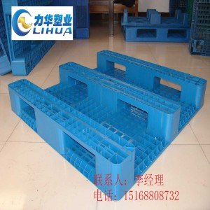 夏津川字网格型托盘价格，加钢管塑料托盘厂家