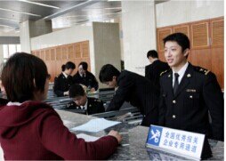 中山报关拖车，贴心码头服务看点多