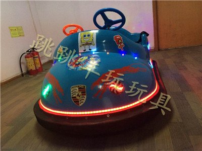 玩具电瓶碰碰车  儿童电动车   小型儿童游乐设备