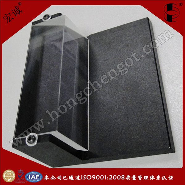 黑色夹具棱镜