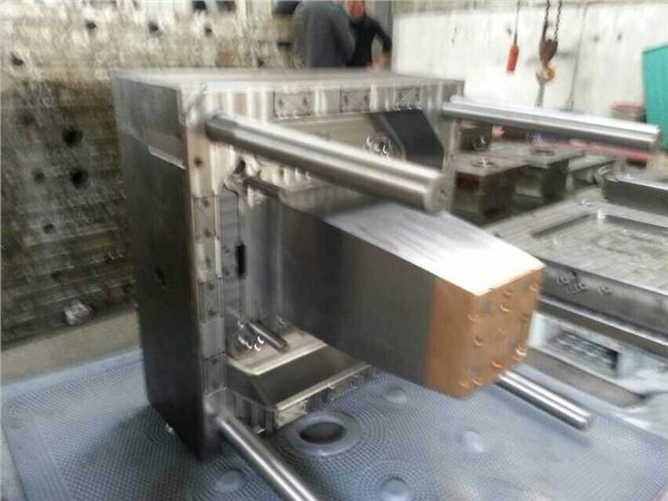 注塑模具加工制造塑料垃圾桶模具